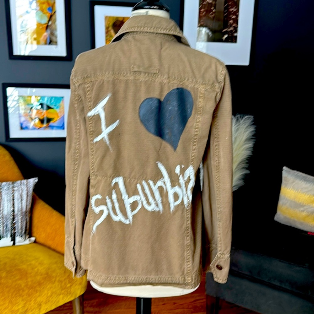 Grunge. ORIGINAL artwork. “I 🖤Surburbia” line painted on JCrew Chino jacket. M